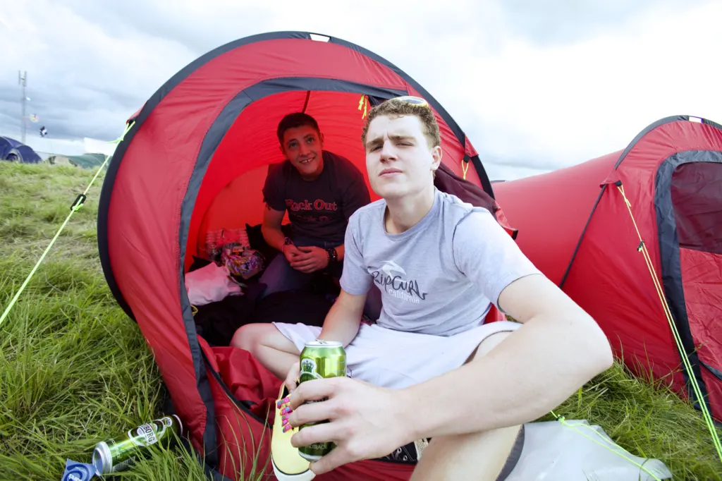 Festivalgoers and atmosphere at Global Gathering 2009